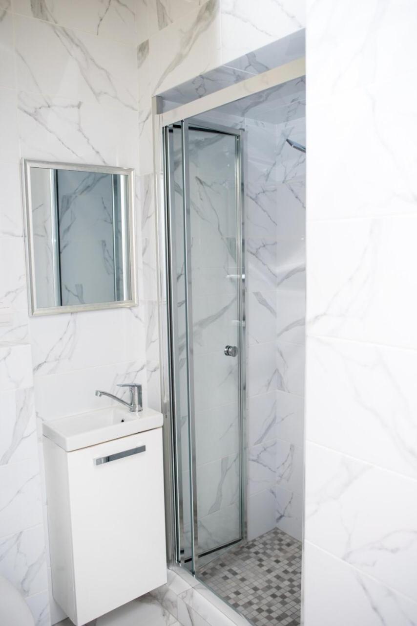 Deluxe Apartment In Old City Center Λβιβ Εξωτερικό φωτογραφία